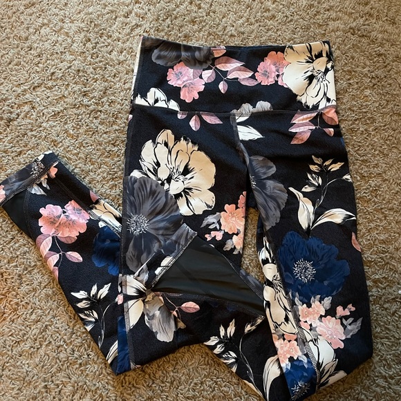 Old Navy active leggings - Picture 1 of 2